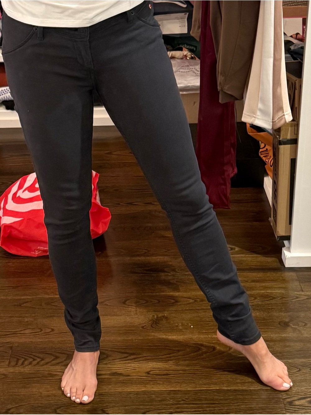 Hudson Women's Black Collin Skinny Jeans - FITS LIKE A 26 - Picture 3 of 8